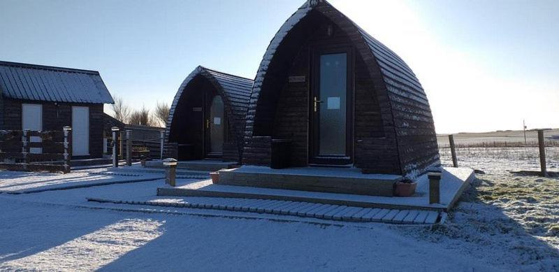 Hillside Camping Pods And Shepherd'S Hut ويك المظهر الخارجي الصورة