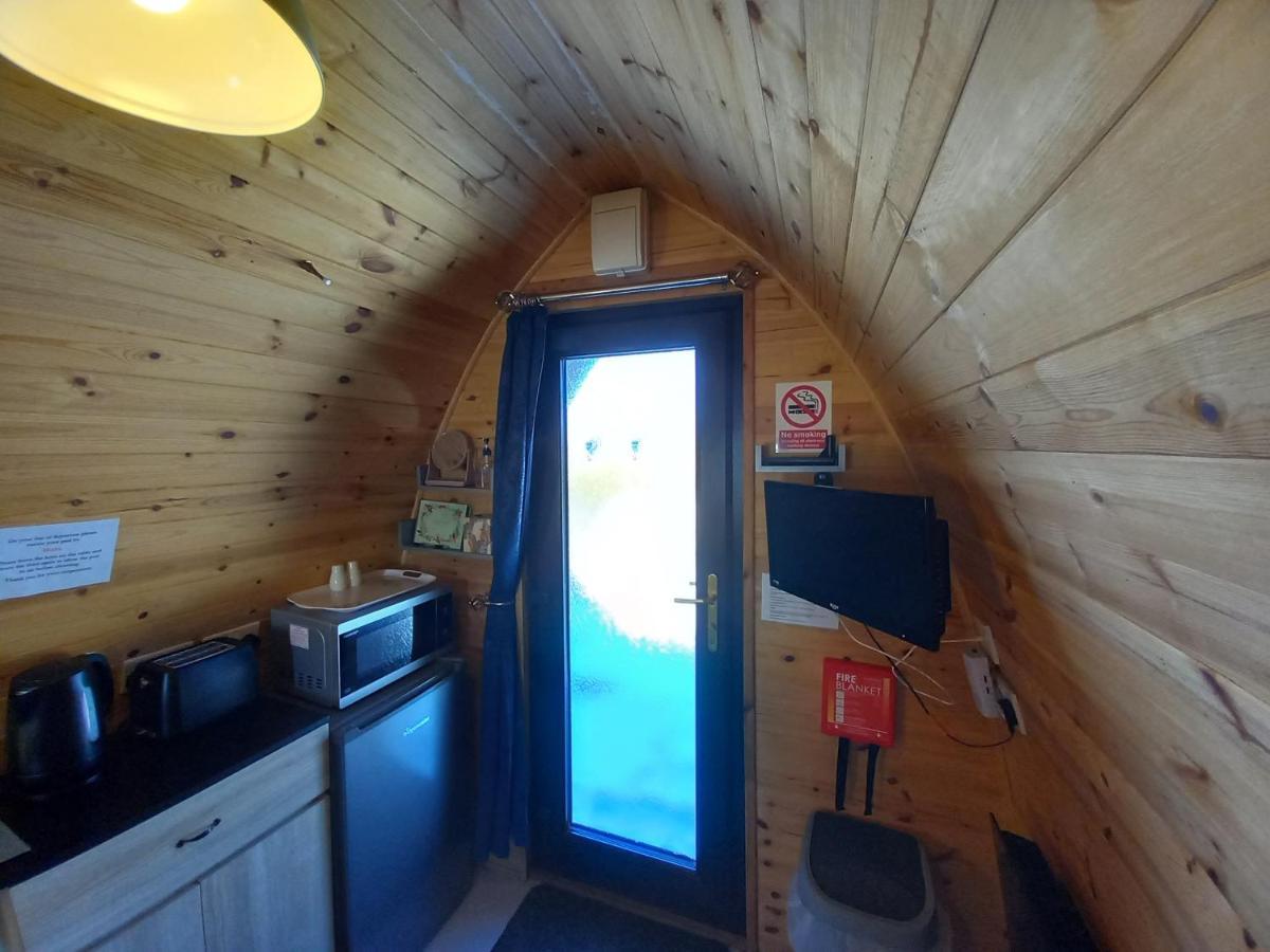 Hillside Camping Pods And Shepherd'S Hut ويك المظهر الخارجي الصورة
