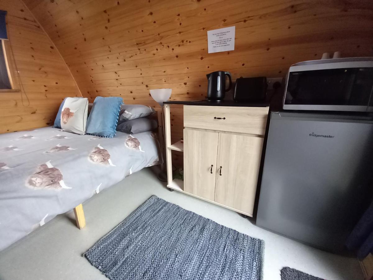 Hillside Camping Pods And Shepherd'S Hut ويك الغرفة الصورة