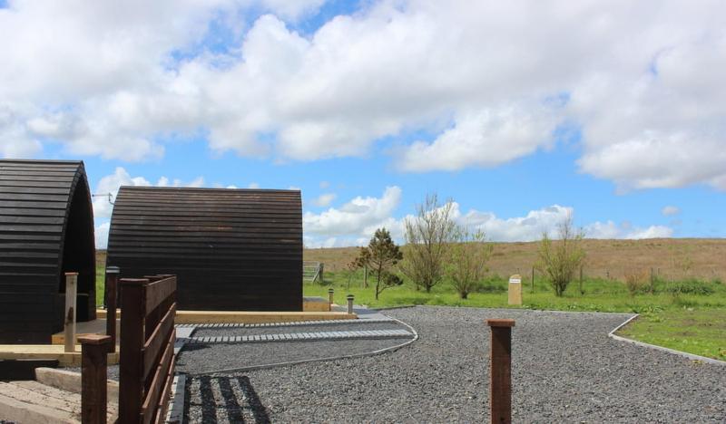 Hillside Camping Pods And Shepherd'S Hut ويك المظهر الخارجي الصورة